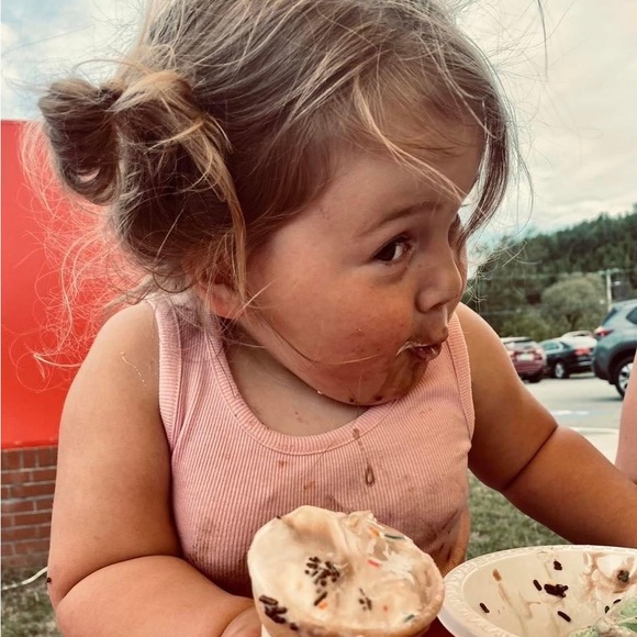 Meet your Posher, Alissa - Picture 5 of 8